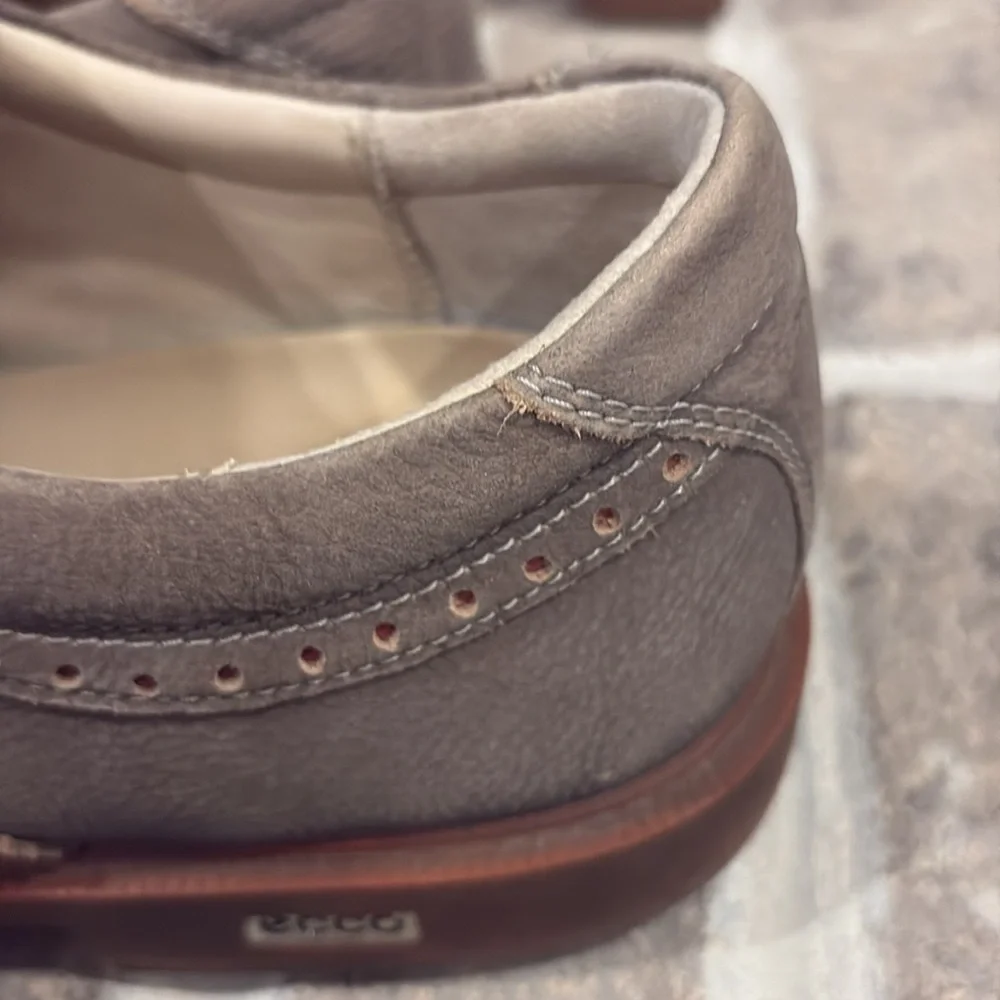 ECCO Men's Taupe Wingtip Tour Hybrid Golf Shoes Size 10.5